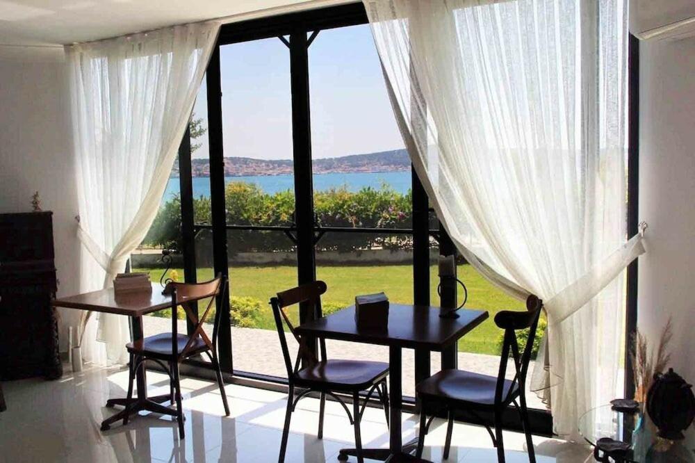 Cunda Sira Butik Otel エクステリア 写真
